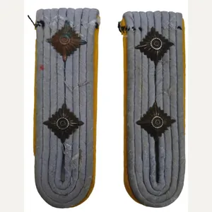 a set of Hauptmann PanzerAufklärung shoulder boards'