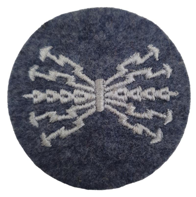 a Luftwaffe radio operator trade patch — image 2