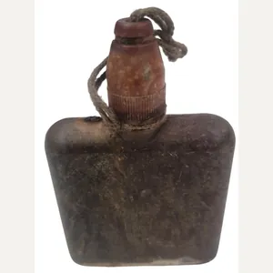 a wehrmacht a bottle off 'Hautentgiftungsmittel '