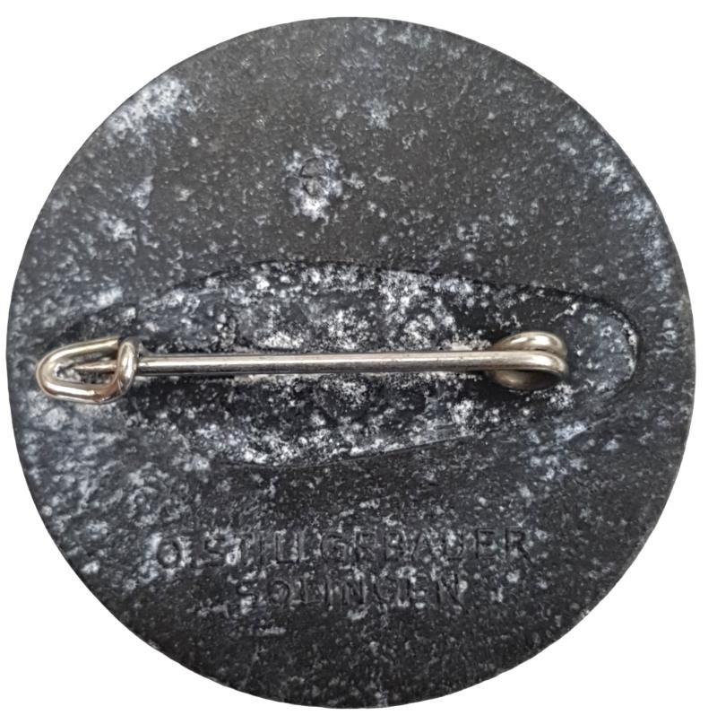 Press tinnie for Workers Day 1937 — image 2