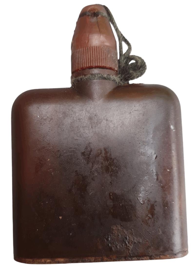 a wehrmacht Skin decontamination ointment container — image 2