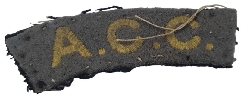 a british ww2 army catering corps shoulderpatch — image 4