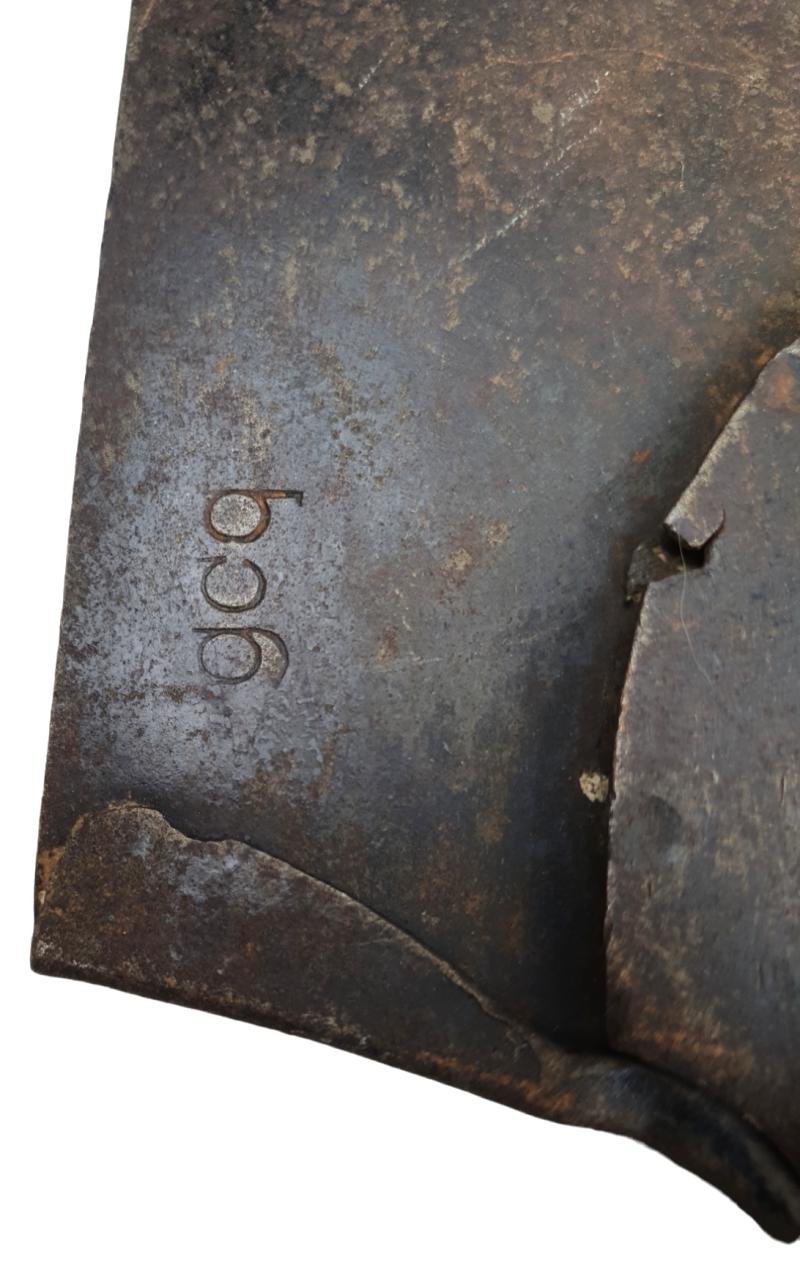a german ww2 shovel — image 2