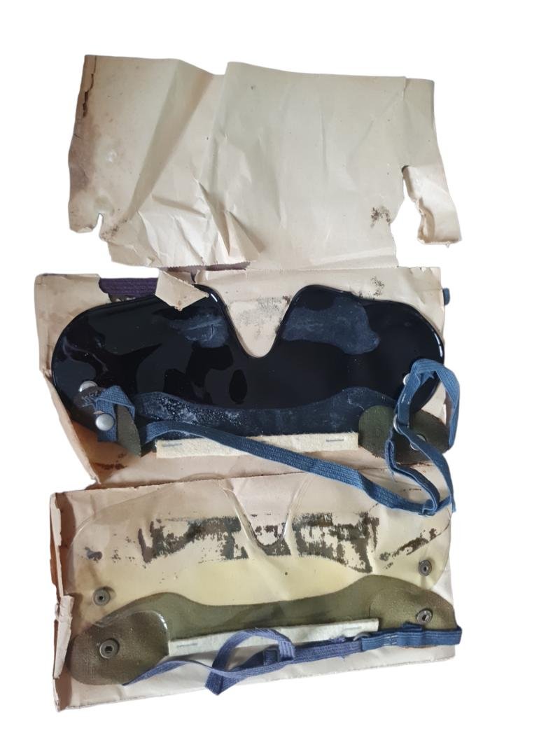 a set off us eyeshields — image 6