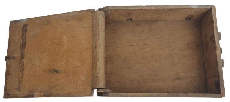 a 8cm heavy mortar ammo wooden box — image 8