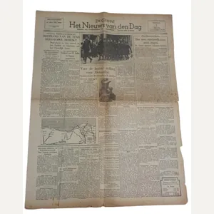 a Dutch ww2 newspaper in nice used condition the 'het …