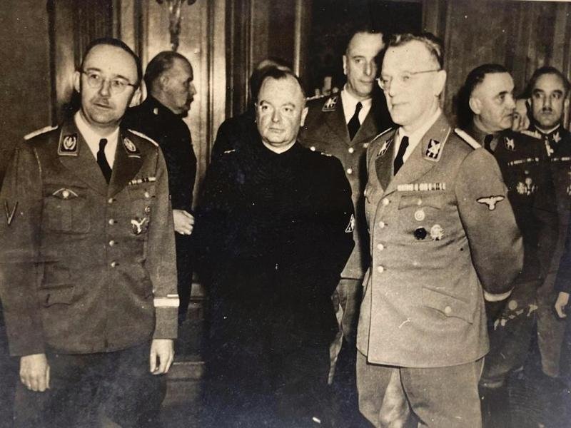 german ww2 wedding mein kampf with an original picture and negative — image 6