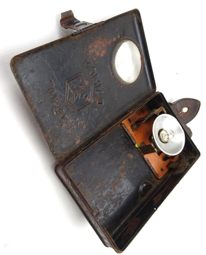 German WW2 daimon 'telko' flashlight — image 8