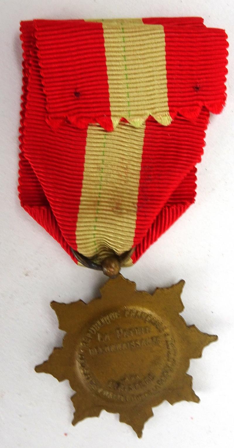 a france Medal of the French Family — image 5