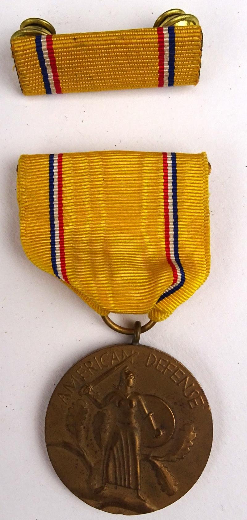 A WW2 US American Defense Medal + ribbon — image 2