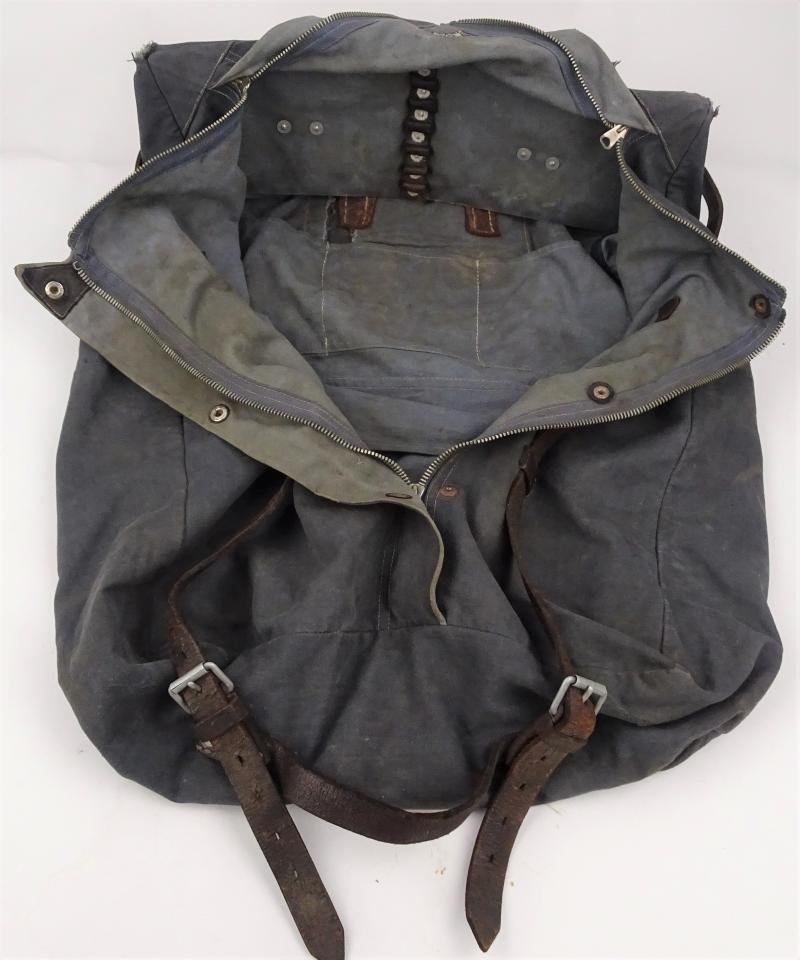 A luftwaffe officer's clothing bag — image 2