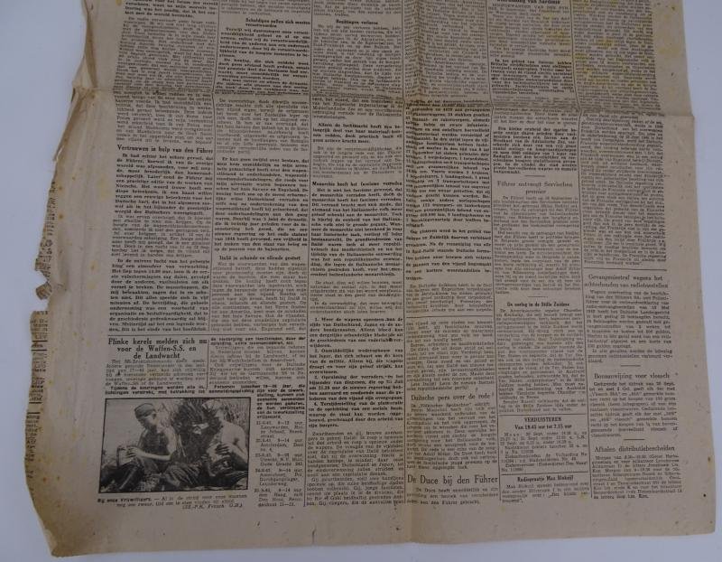 a Dutch newspaper the haagsche courant — image 4