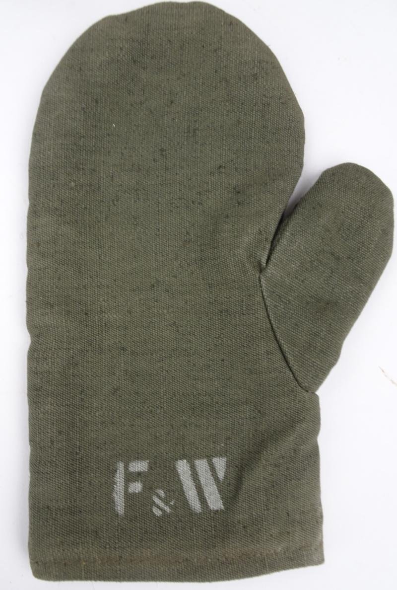 gloves for the artillery stamped with f & w — image 6