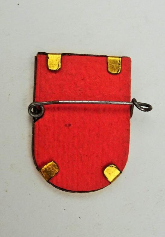 a german ww2 (V.D.A) patch — image 4