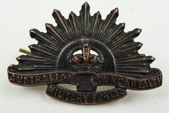 a ww1/ww2 australian general service badge rising sun — image 2