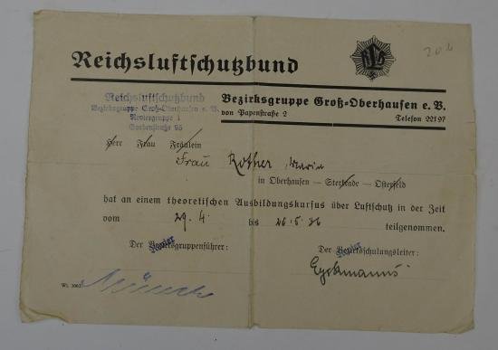 German ww2 document in used condition — image 2