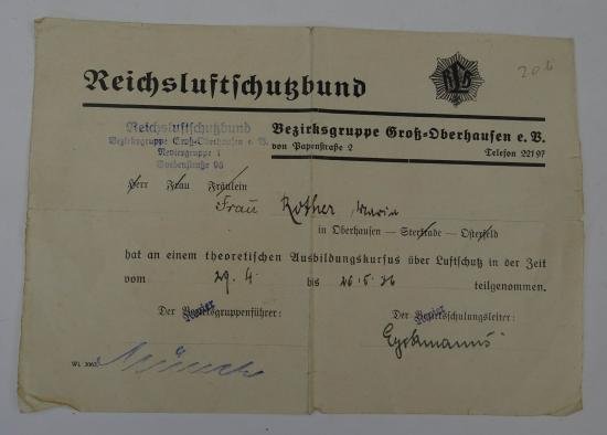 German ww2 document in used condition — image 3