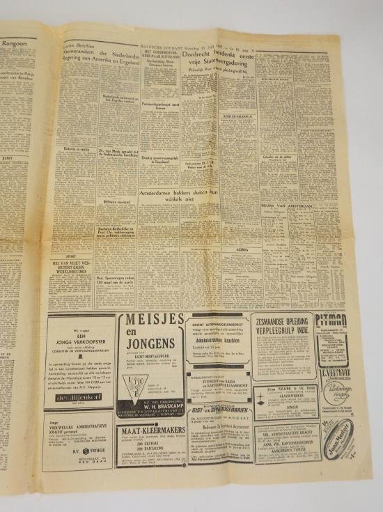 a Dutch newspaper the haagsche courant — image 3