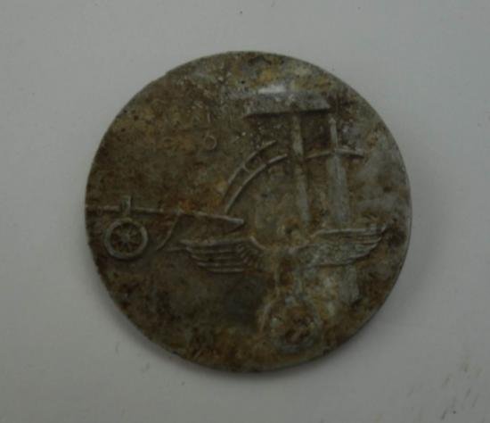 Press tinnie for Workers Day 1936 — image 4