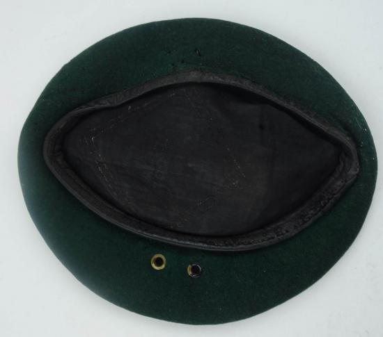 a rare british Commando Green Beret — image 3