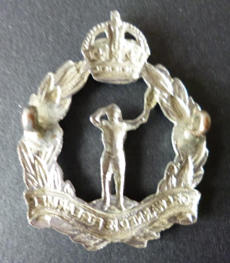 Royal Observer Corps King's Crown Cap-badge. — image 2