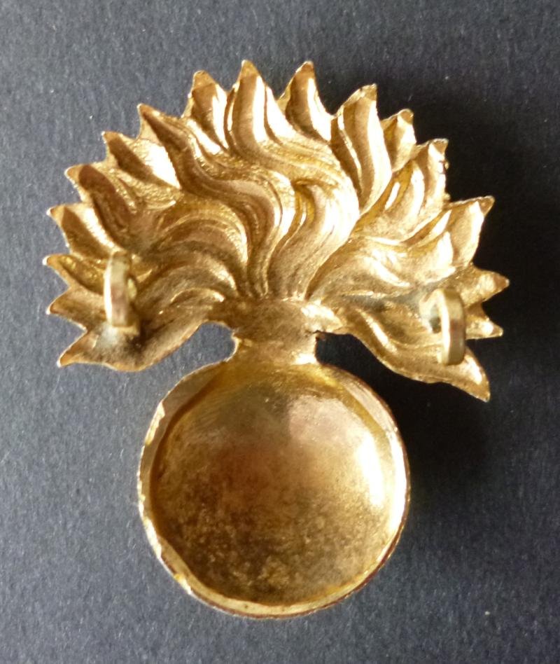 Grenadier Guards Staybrite Cap-badge. — image 2