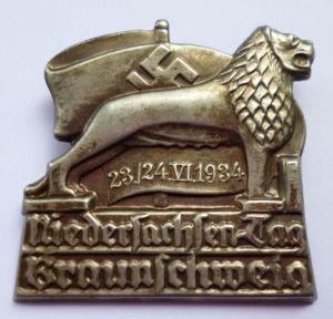 Third Reich : 'Niedersachsen-Tag Braunschweig, 23/24. VI 1934' Rally-badge.