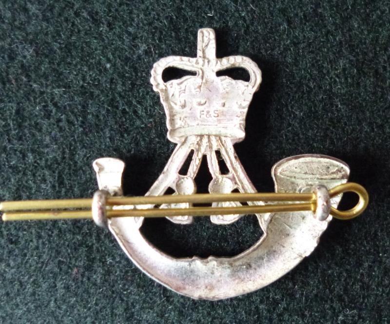The Rifles Cap-badge. — image 3