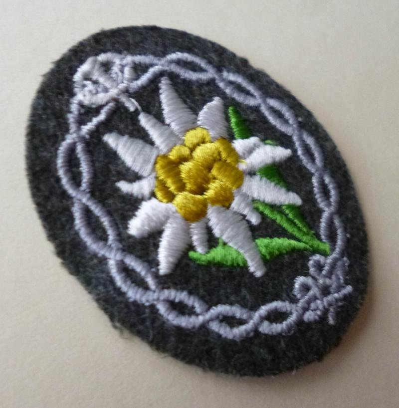 Third Reich : Wehrmacht / Heer (Army) Mountain-troops (‎Gebirgsjäger) Edelweiss Armbadge. — image 3