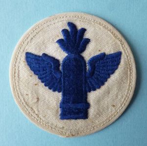 Third Reich : Kriegsmarine Artilleryman's Machine-embroidered Career Armbadge.