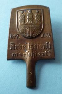 Third Reich : Rally-badge for the 'Arbeitsdienst Marschiert 6-7 10.1934' …