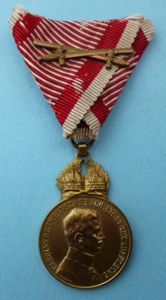 Austria : Emperor Karl WW1 Military Merit Medal (Militärverdienstmedaille) *Signum …