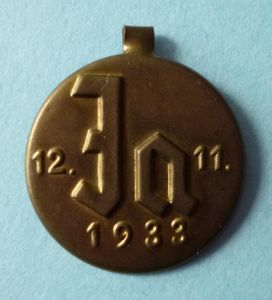 Third Reich : Buttonhole 'Ja' Badge for the November 1933 …