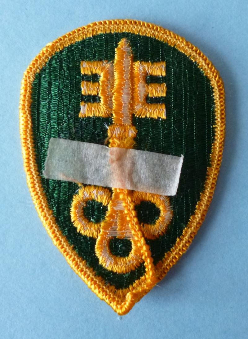 USA : Army 300th Military Police Brigade Shoulder-flash. — image 2