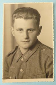 Third Reich : Portrait Postcard Photo of an Army Private …