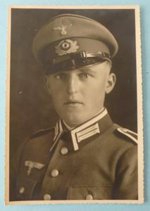 Third Reich : Postcard-sized Portrait Photo of an Army (Heer) …