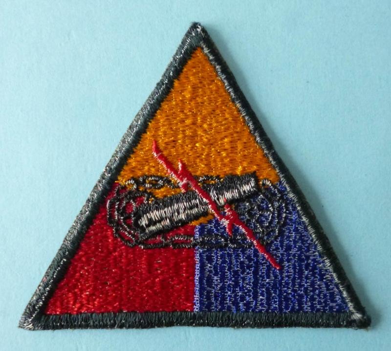 USA : WW2 Army Armoured Centre Shoulder-flash. — image 2