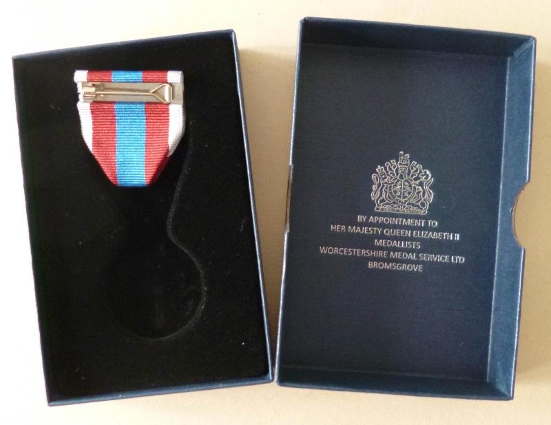 Official Presentation Box for the 2022 Queen's Platinum Jubilee Medal. — image 3