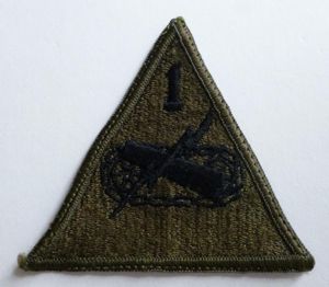 USA : US Army 1st Armoured Division Shoulder-flash - Subdued …
