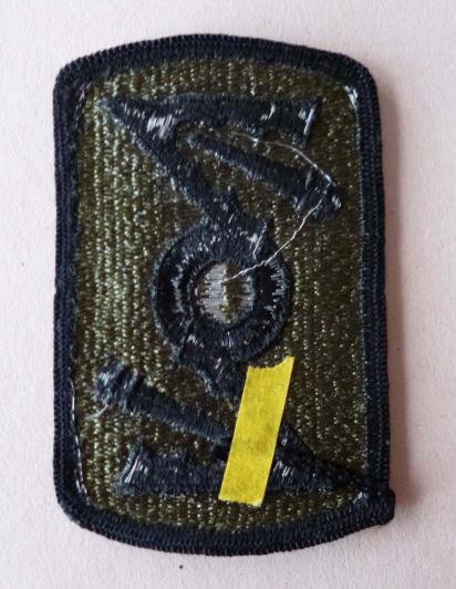 USA : 72nd Field Artillery Brigade Shoulder Flash - Subdued version. — image 2