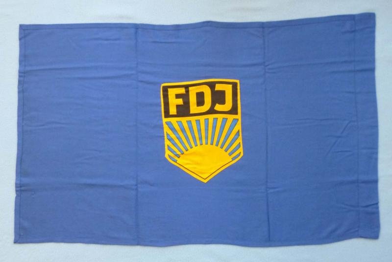 East Germany (DDR) : Freie Deutsche Jugend (FDJ) Flag. — image 3
