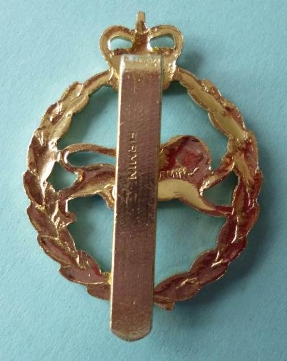 The King's Own Royal Border Regiment Staybrite Cap-badge. — image 2