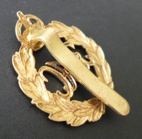 Royal Armoured Corps King's crown (1st pattern) Cap-badge. — image 3
