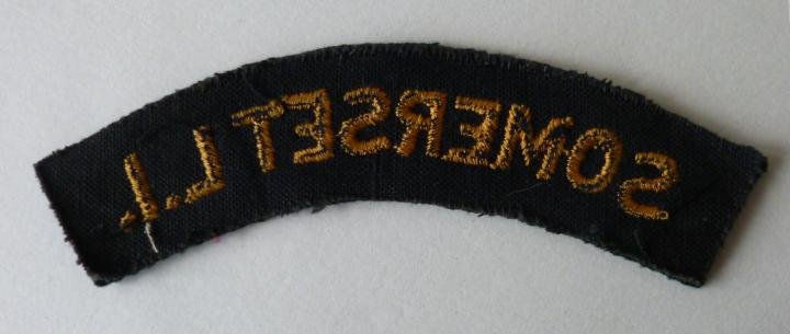 Somerset Light Infantry Single Machine-embroidered Shoulder-title. — image 2