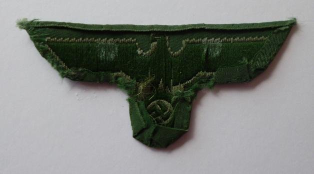 Third Reich : Wehrmacht / Heer (Army) Enlisted-ranks' BEVo Eagle & Swastika Field -cap emblem. — image 2