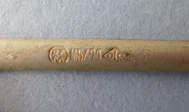 Third Reich : Political Officer's Pebbled Rectangular Two-claw Belt-buckle. — image 2