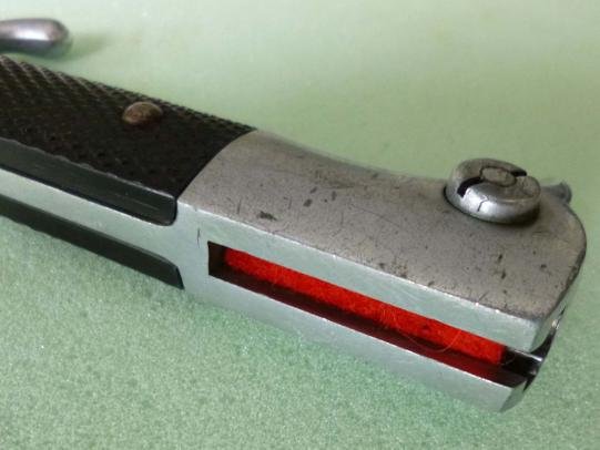 Third Reich : Wehrmacht / Luftwaffe NCO's Short-pattern Dress-bayonet with Scabbard and Brown Leather Frog . — image 2