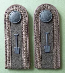 East Germany (DDR) : National Volksarmee (NVA) Pair of Slip-on …