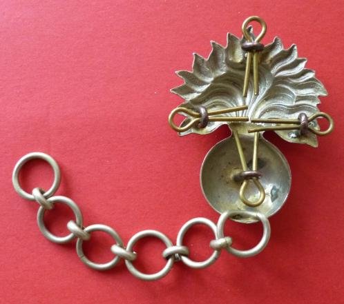 Guards ? Cloak/Cape-clasp in White Metal. — image 2