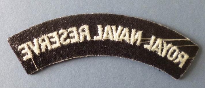 'Royal Naval Reserve' Cloth Shoulder-title. — image 2